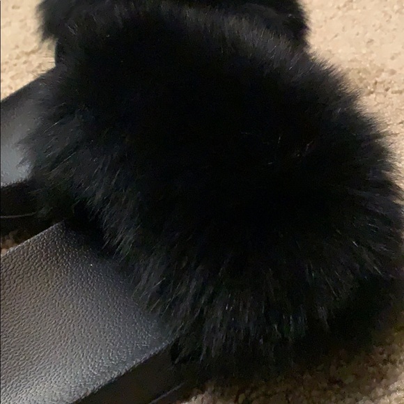 Fox Fur Slides - Picture 2 of 4
